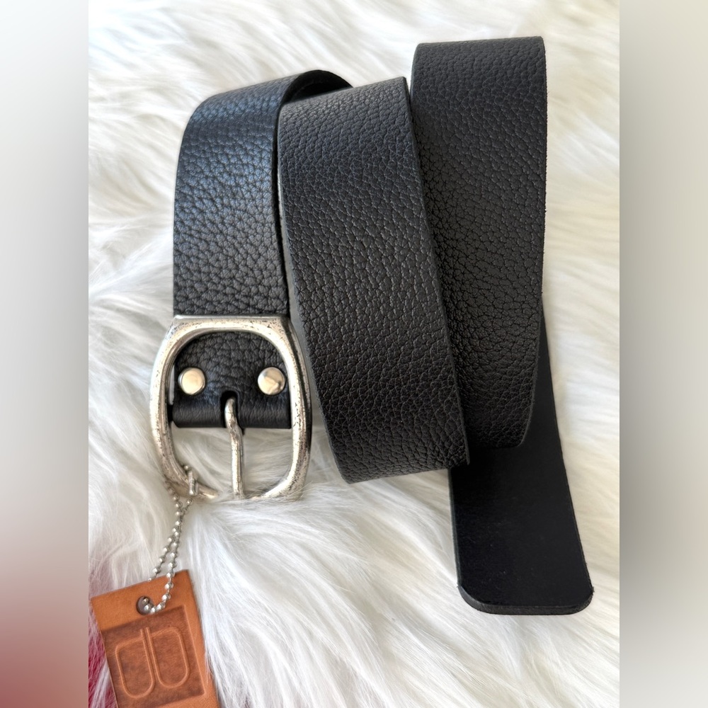 🇨🇦 Brave Leather Collection - Black Silver - Picture 4 of 15